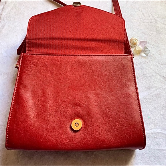 Forever 21 Purse Red Envelope Crossbody Bag Faux Leather Clearance - Picture 3 of 12